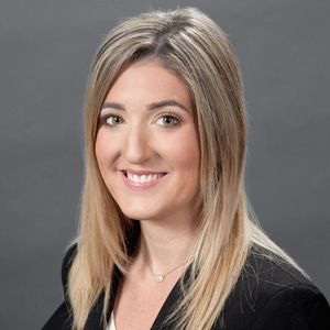 Meet your Posher, Alexandra